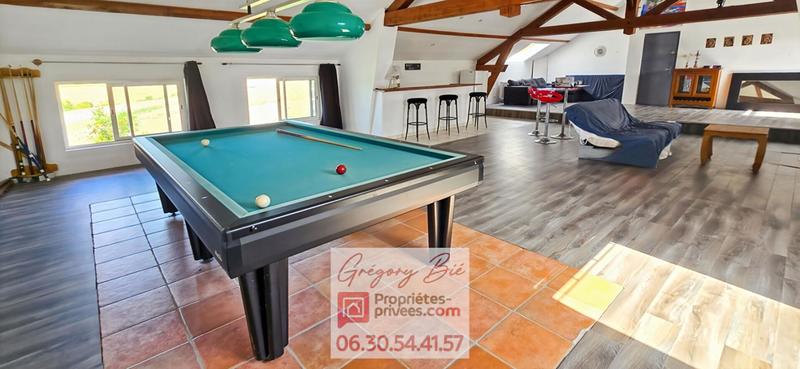 Maison - 235 m² - 6 pièces