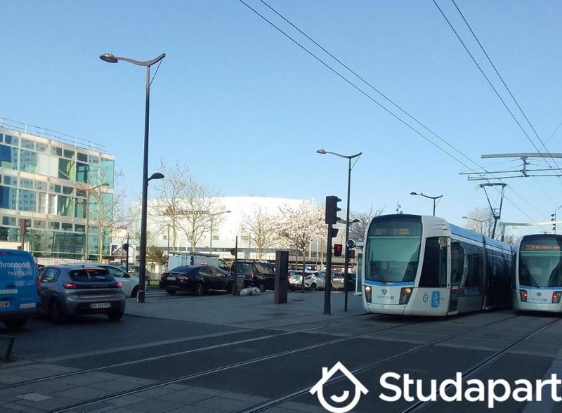 Chambre - 10 m² - 1 pièce