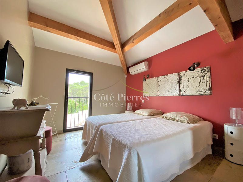 Villa - 200 m² - 6 pièces