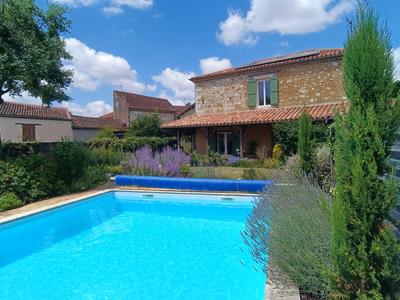 Maison - 251 m² - 10 pièces