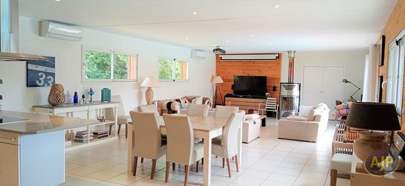 Maison - 190 m² - 5 pièces