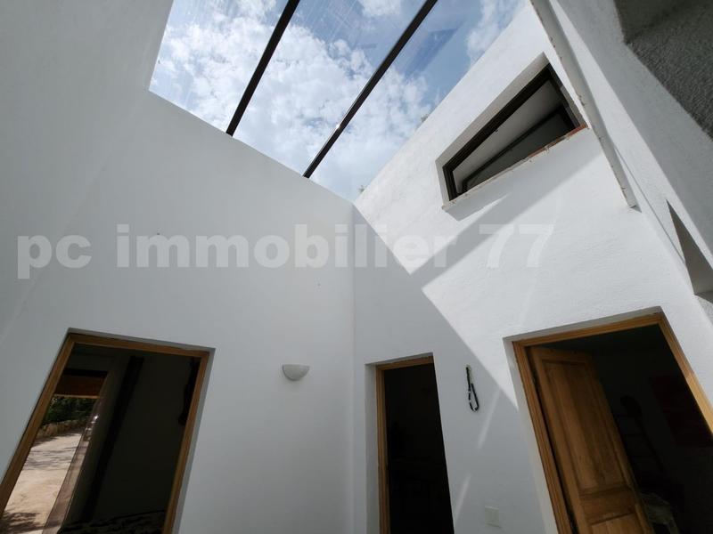 Villa - 271 m² - 8 pièces