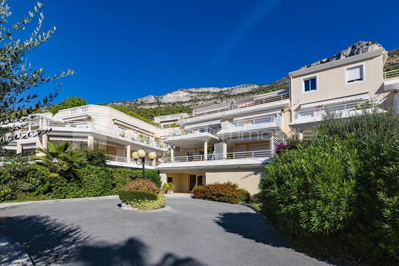 Appartement - 85 m² - 3 pièces