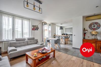 Appartement - 101 m² - 4 pièces