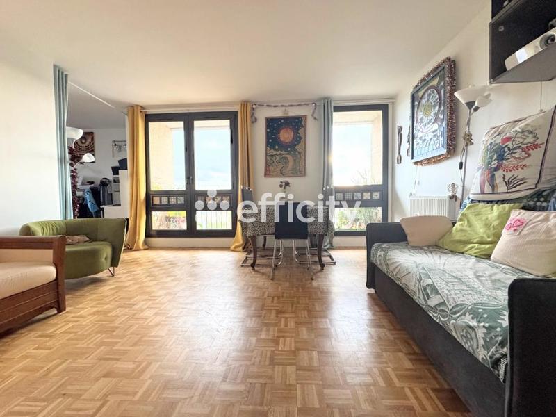 Appartement ancien - 90 m² - 4 pièces