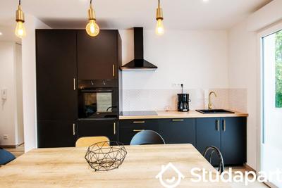 Chambre - 9 m² - 1 pièce