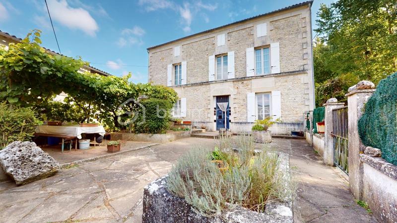 Maison ancienne - 138 m² - 7 pièces