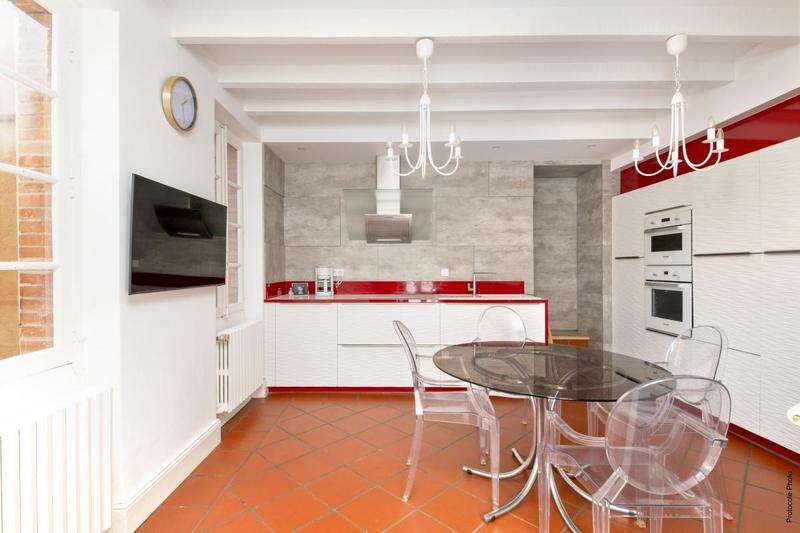 Demeure - 330 m² - 7 pièces