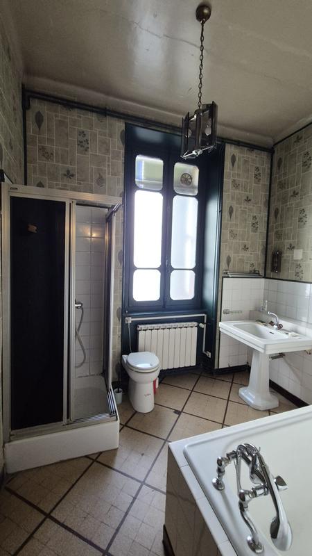 Appartement - 158 m² - 7 pièces