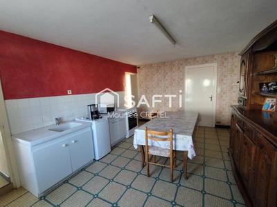 Maison - 90 m² - 5 pièces