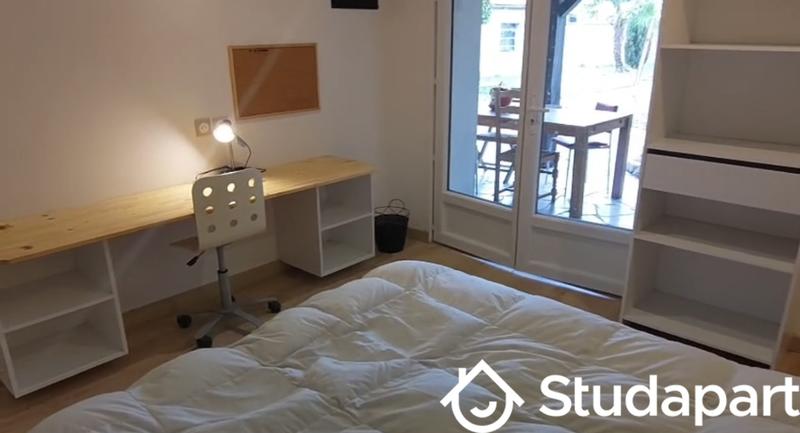 Chambre - 104 m² - 1 pièce