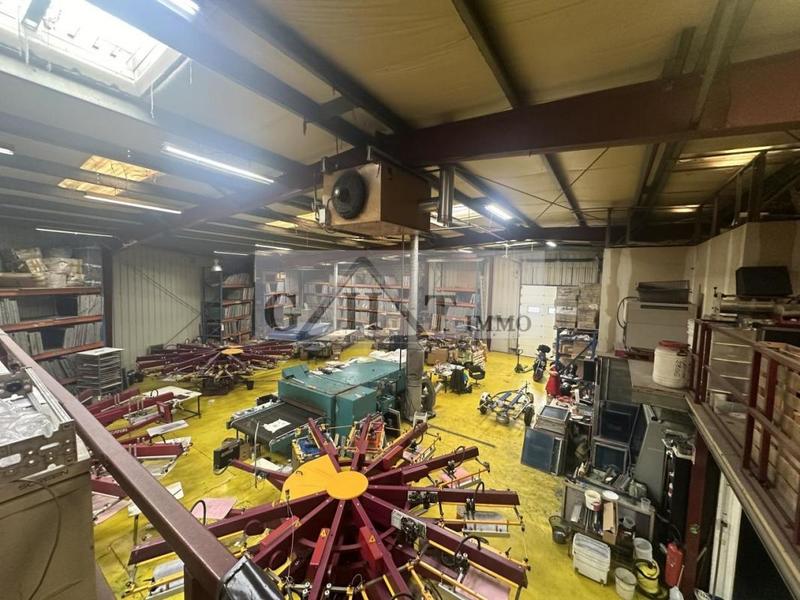 Entrepôt - 600 m²