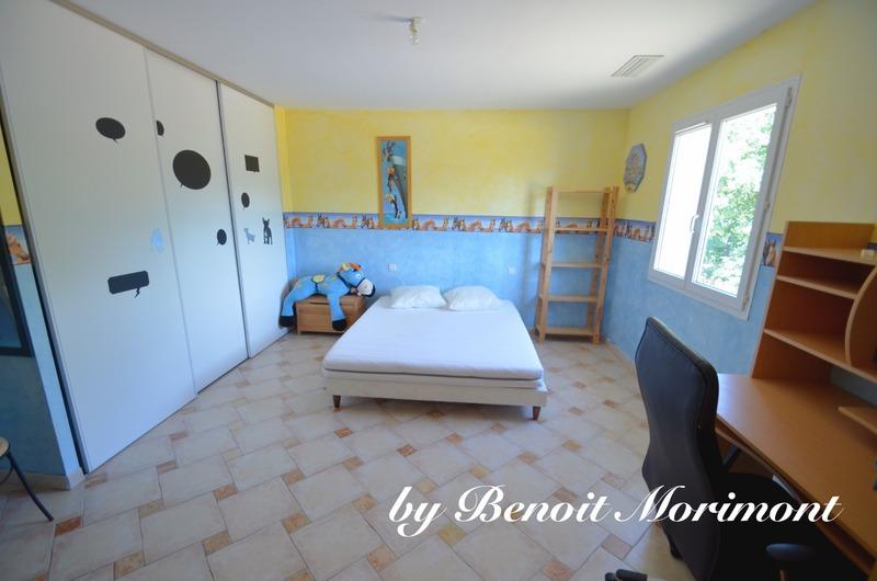 Maison - 220 m² - 7 pièces