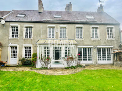 Maison - 230 m² - 12 pièces