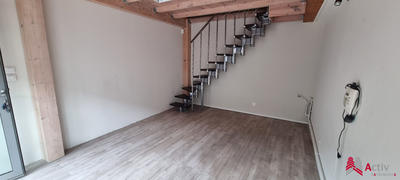 Local d'activités - 73 m²