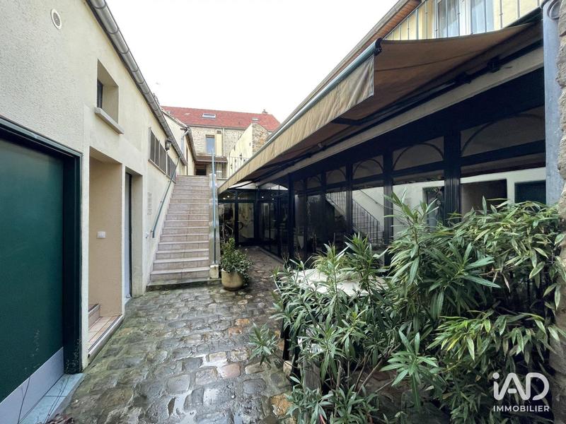 Local commercial - 628 m²