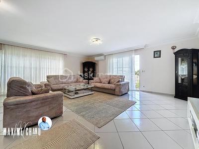 Villa - 155 m² - 5 pièces