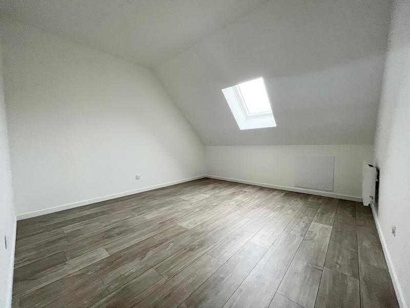 Maison traditionnelle - 94 m² - 5 pièces