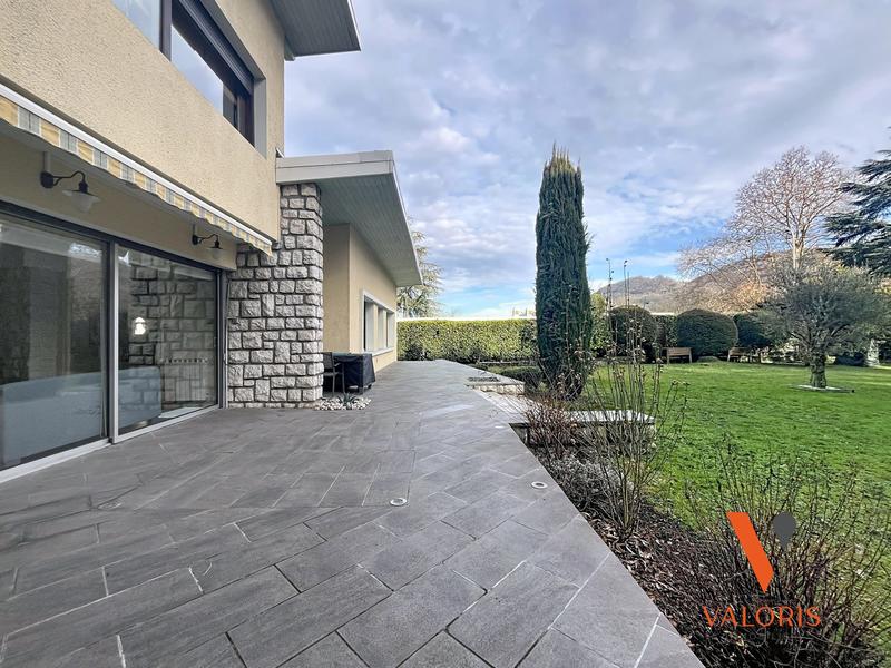 Maison - 171 m² - 6 pièces