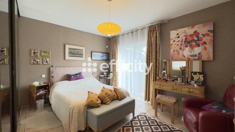 Villa - 144 m² - 5 pièces