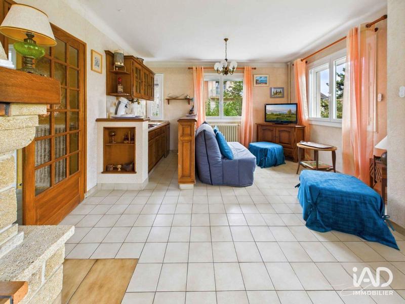 Maison - 207 m² - 7 pièces