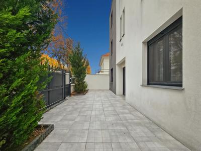 Immeuble - 240 m² - 9 pièces