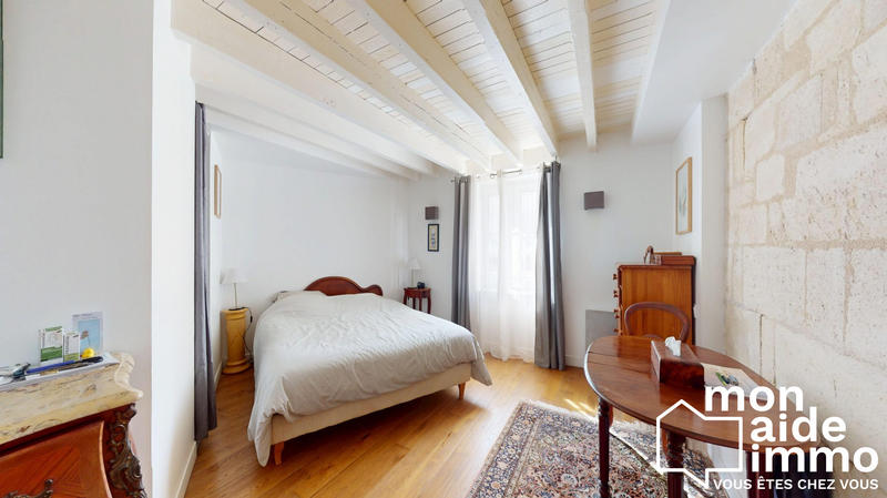 Maison - 180 m² - 7 pièces