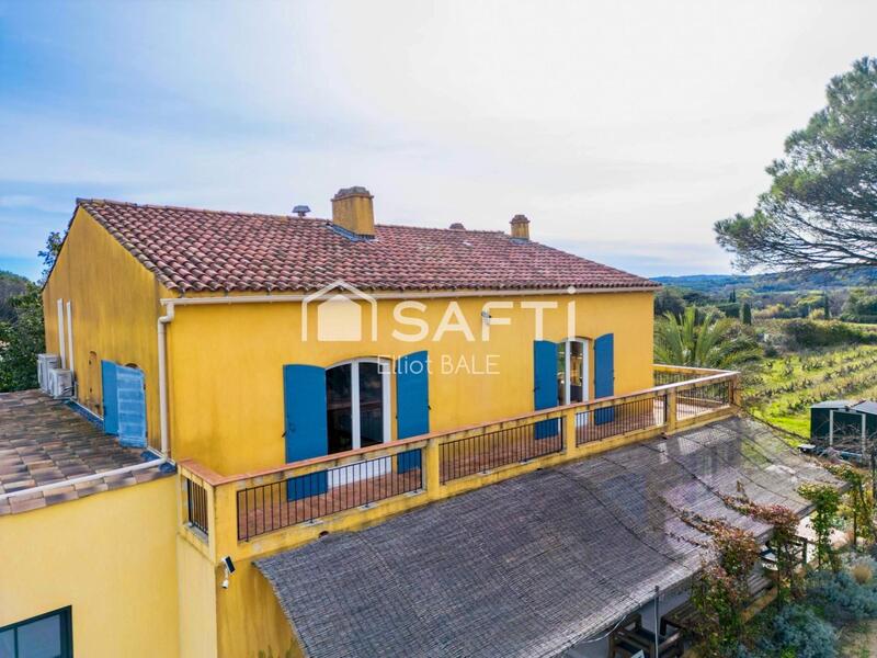 Maison - 305 m² - 10 pièces