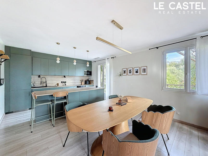 Maison - 144 m² - 5 pièces