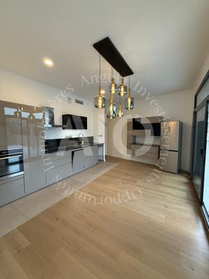 Appartement - 121 m² - 5 pièces