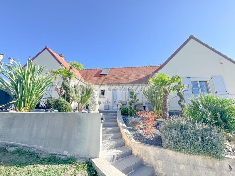 Maison - 150 m² - 7 pièces