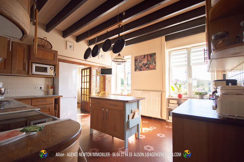 Maison - 227 m² - 10 pièces