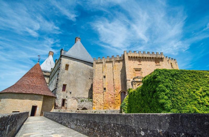 Les expositions au château de Biron - Châteaux en fête