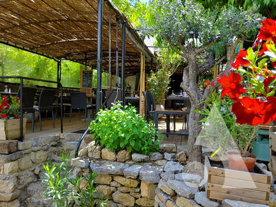 Maison - 210 m² - 6 pièces