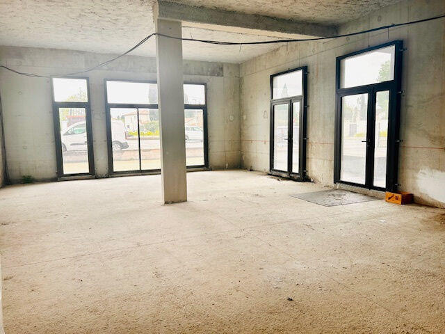 Local commercial - 180 m²