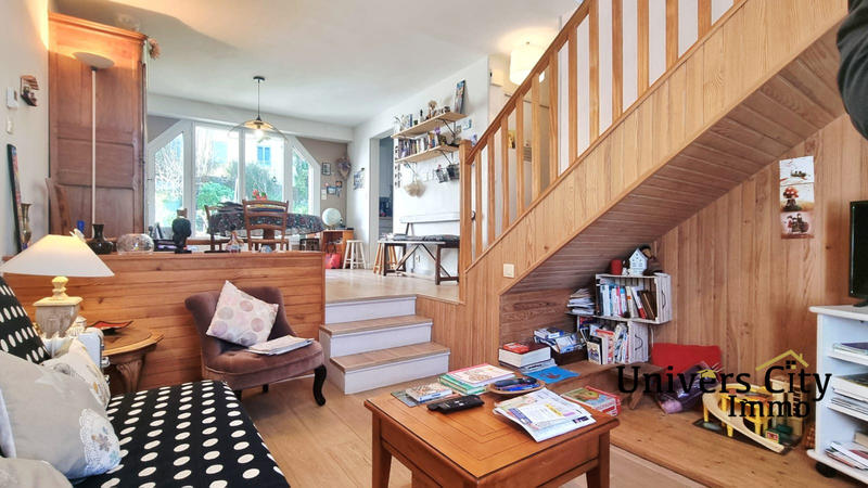 Maison - 102 m² - 6 pièces