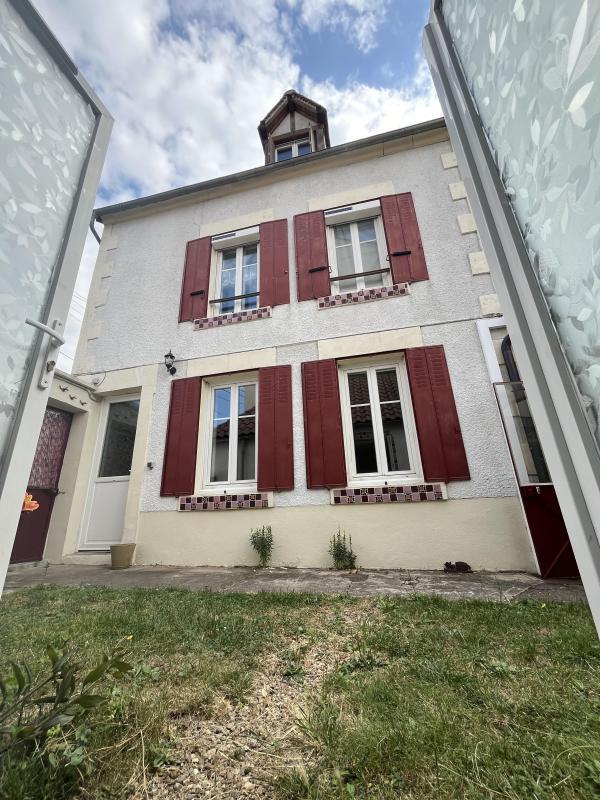 Maison de ville - 90 m² - 4 pièces