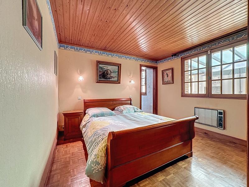 Maison traditionnelle - 228 m² - 7 pièces