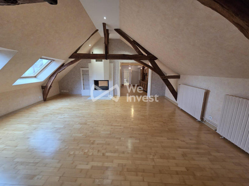 Maison traditionnelle - 202 m² - 8 pièces