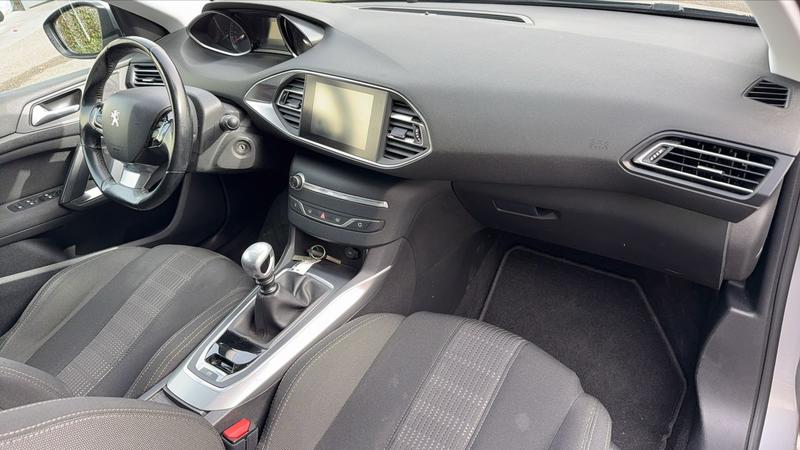 Peugeot 308 II 1.2 Puretech 130 Allure