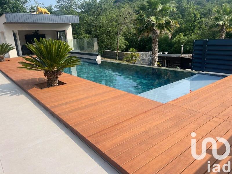 Maison - 158 m² - 5 pièces