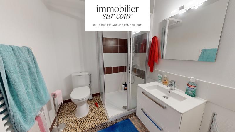 Appartement - 94 m² - 5 pièces