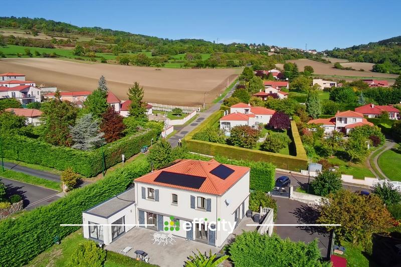 Maison - 200 m² - 6 pièces