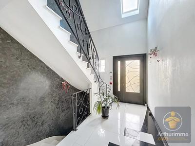 Maison - 147 m² - 7 pièces