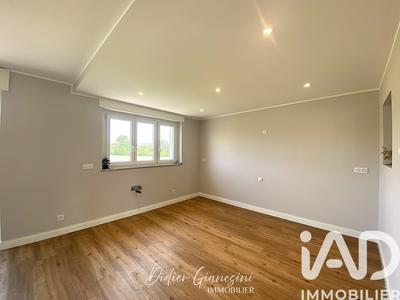 Maison - 94 m² - 5 pièces