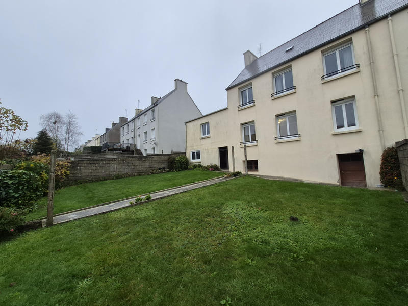 Maison - 99 m² - 6 pièces