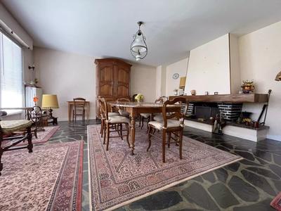 Maison - 190 m² - 8 pièces