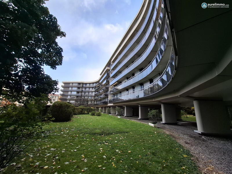 Appartement - 79 m² - 3 pièces