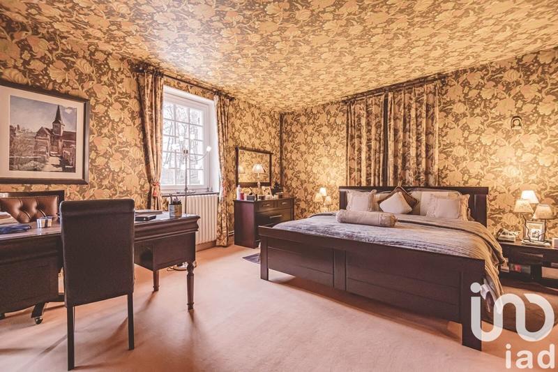 Maison - 274 m² - 9 pièces