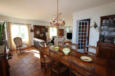 Maison - 206 m² - 6 pièces